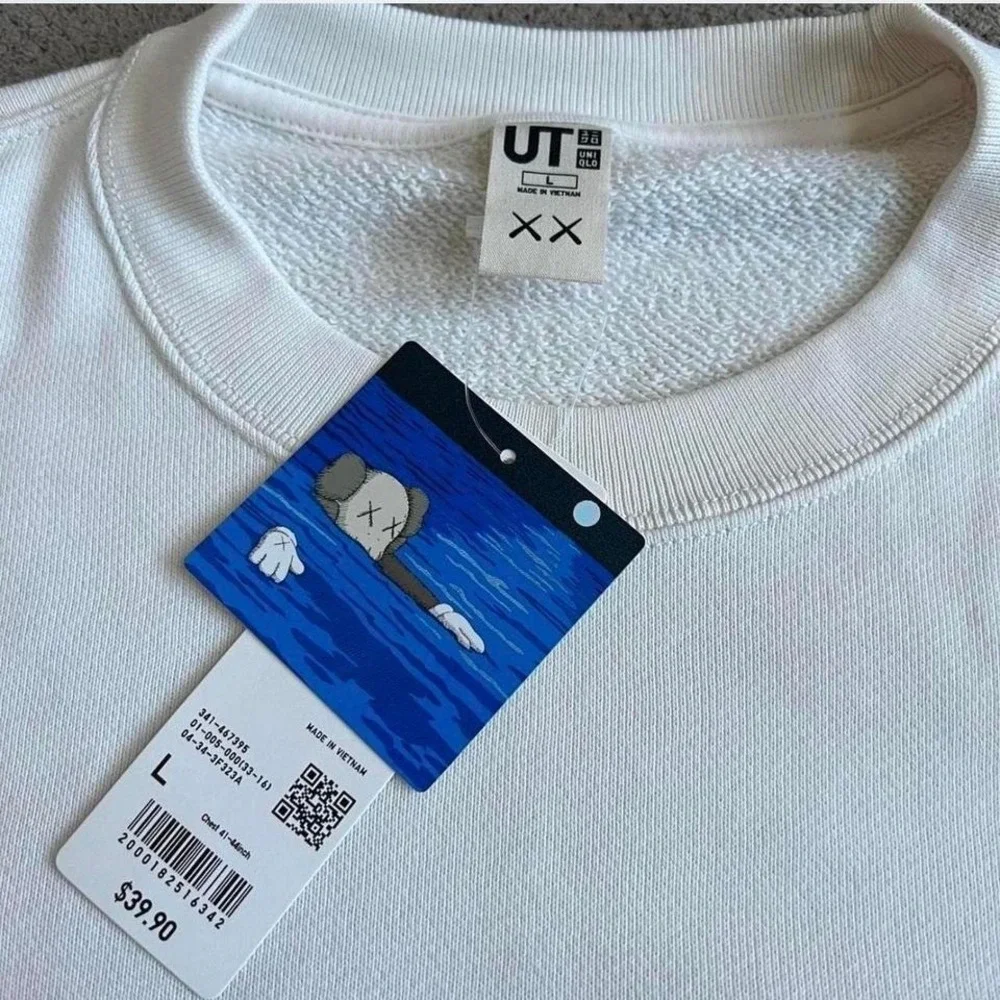 KAWS uniqlo crewneck